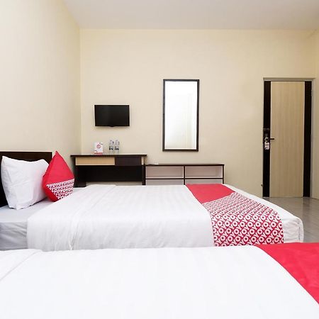Oyo 1998 Harmonis Hotell Purwokerto Exteriör bild