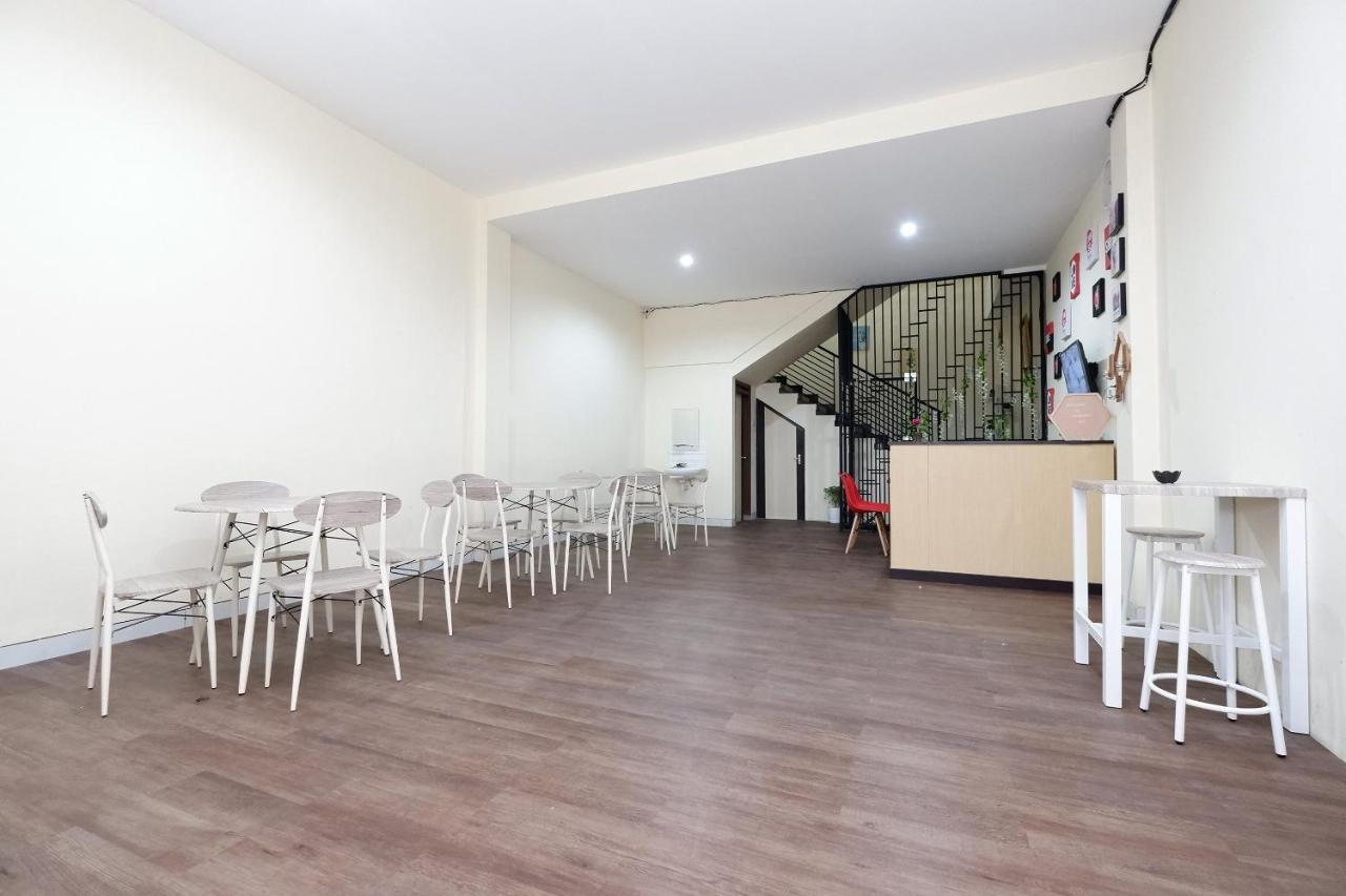 Oyo 1998 Harmonis Hotell Purwokerto Exteriör bild