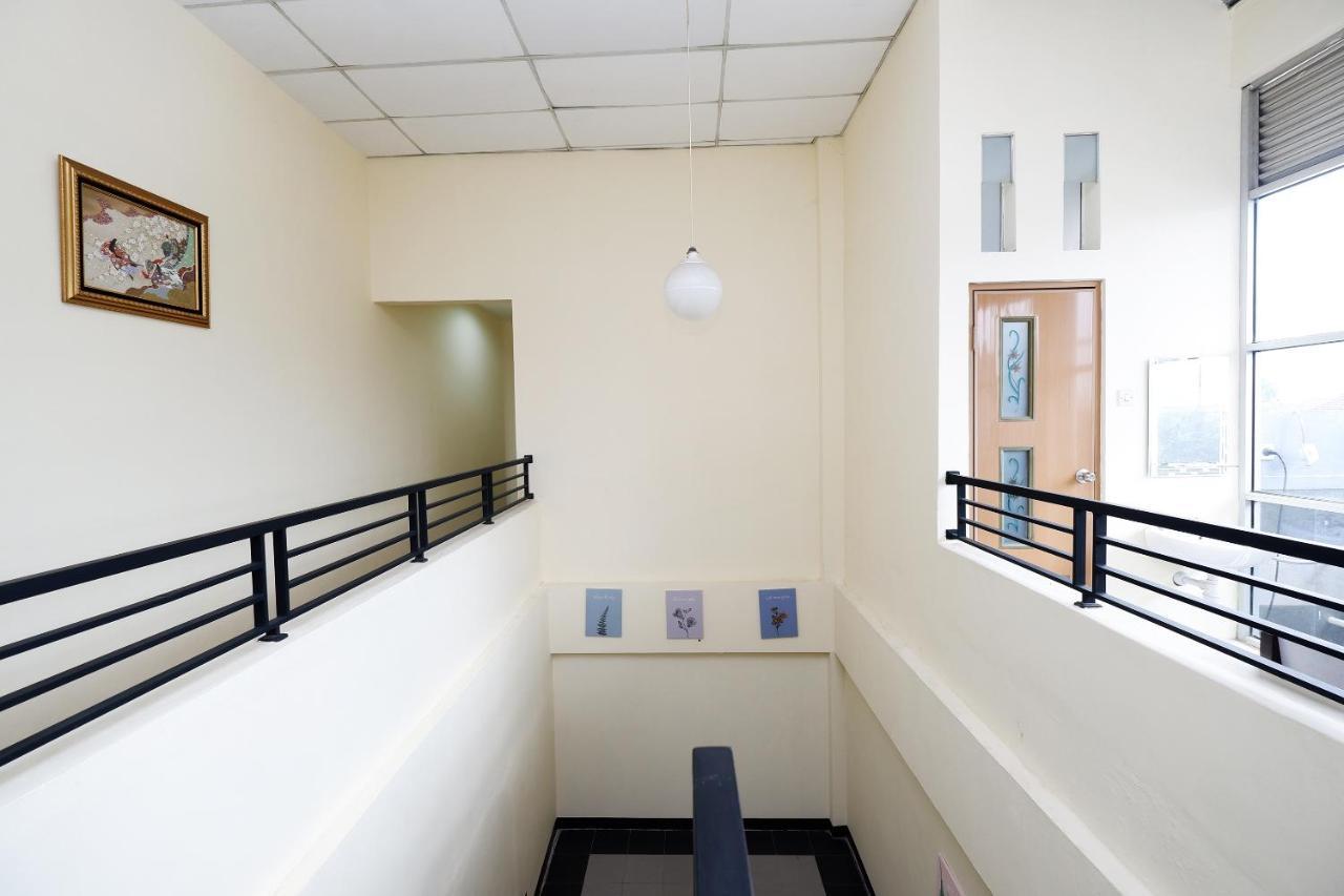Oyo 1998 Harmonis Hotell Purwokerto Exteriör bild